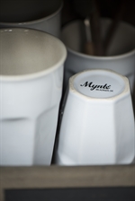 2042-11 Mynte Pure White latte cup fra Ib Laursen set fra bunden - Tinashjem